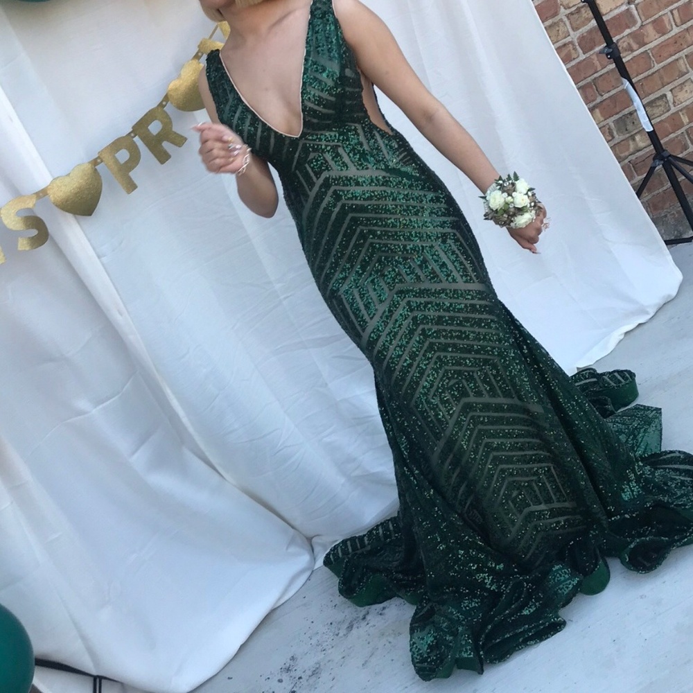 Prom Dress - Picture 3 of 6